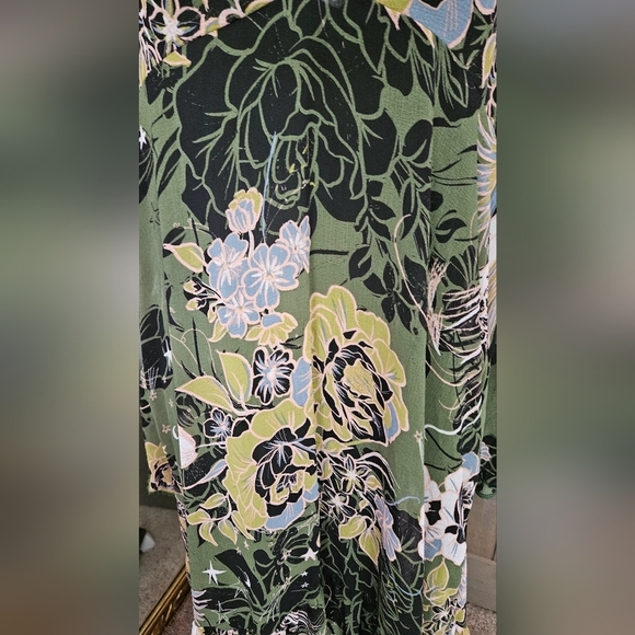 FREE PEOPLE Moroccan Roll Maxi Dress Bell Sleeves In Green Multi Floral. Size XS - Picture 11 of 16